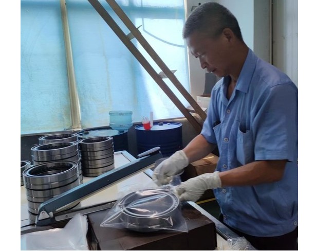 如何判斷角接觸球軸承生產(chǎn)廠家熱處理做的好不好？