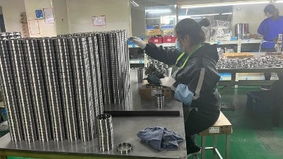 金屬軸承和鋼制軸承的區(qū)別有哪些？軸承鋼屬于不銹鋼嗎？