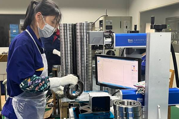 雕刻機絲桿軸承松動怎么回事？如何處理？